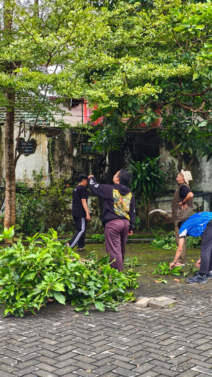 Kerja Bakti Dinas Peternakan dan Perikanan